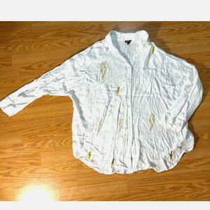 Torrid 3X - Lightning bolt white button-up blouse - Women's top